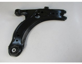 VOLKSWAGEN GOLF- 4- 98/04; ÖN ALT TABLA BURÇLU SAG/SOL AYNI (ADET) (SALINCAK) (SH)