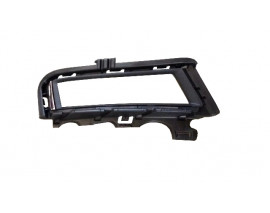 VOLKSWAGEN GOLF- 7- 13/17; SİS LAMBA KAPAĞI İÇ BAĞLANTI BRAKETİ SAĞ SİS DELİKLİ (TW)