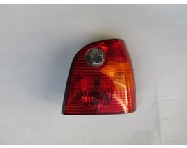 VOLKSWAGEN POLO- 5- 02/05; STOP LAMBASI SAĞ KIRMIZI/SARI/BEYAZ (3/5KAPI)(ÇİFT FARLI)(FAMELLA)