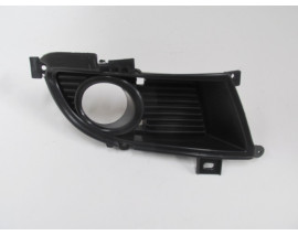 MITSUBISHI LANCER- 04/06; SİS LAMBA KAPAĞI SAĞ SİS DELİKLİ SİYAH (FPI)