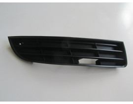 VOLKSWAGEN PASSAT- B6- 05/10; SİS LAMBA KAPAĞI SAĞ SİYAH SİS DELİKSİZ (TÜV)(TYG)