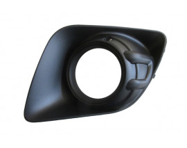 MITSUBISHI ASX- 11/12; SİS LAMBA KAPAĞI SAĞ SİS DELİKLİ SİYAH (ÇERÇEVELİ) (TYG)