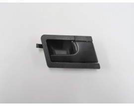 VOLKSWAGEN TRANSPORTER- T4- 96/01; ÖN KAPI İÇ AÇMA KOLU SAĞ SİYAH (HUSHAN)