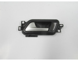 VOLKSWAGEN AMAROK- 11/16; ÖN KAPI İÇ AÇMA KOLU SOL SİYAH (ELCEĞİ GÜMÜŞ GRİ) (HUSHAN)