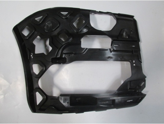 VOLKSWAGEN CADDY- 15/20; ÖN TAMPON BAĞLANTI BRAKETİ BÜYÜK SAĞ (YAN KULAĞA TAKILAN) (MAXI VAN)(TYG)