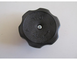 MITSUBISHI CARISMA- 97/00; MOTOR YAĞ KAPAĞI (ÜSTÜ DÜZ TİP)