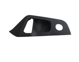 SEAT CORDOBA- 00/02; ÖN KAPI İÇ AÇMA KOLU ÇERÇEVESİ SOL (ELEKTRİKLİ AYNALAR İÇİN)