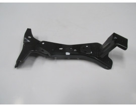 AUDI A3- SD/HB/SB- 12/16; ÖN ÇAMURLUK BRAKETİ SAĞ (TW)