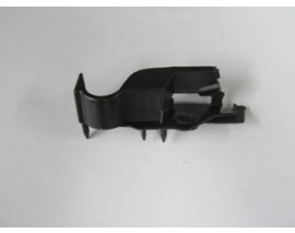 AUDI A4- 13/15; ÖN TAMPON BRAKETİ İÇ SOL (YAN KULAĞA TAKILAN) (PLASTİK) (TW)