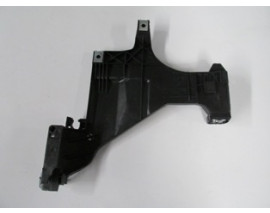 AUDI A4- 13/15; FAR ALT BAĞLANTI BRAKETİ SOL (FAR ALT TAŞIYICI) PLASTİK (TW)