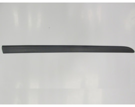 SKODA FABIA- 07/15; ÖN KAPI BANDI SAĞ SİYAH/YAPIŞTIRMALI (BFN)