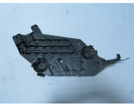 SKODA OCTAVIA- 10/12; FAR ALT BAĞLANTI BRAKETİ SOL (FAR ALT TAŞIYICISI/YIKAMASIZ) PLASTİK (TW-Y)