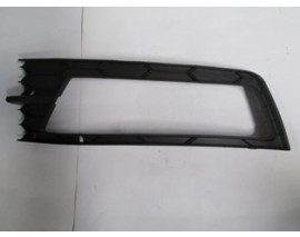 SKODA RAPID- 13/16; SİS LAMBA KAPAĞI SAĞ SİS DELİKLİ (TW) SKODA RAPID- 13/16; SİS LAMBA KAPAĞI SAĞ SİS DELİKLİ (TW)