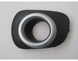 MITSUBISHI L200- PICK UP- 10/13; SİS LAMBA KAPAĞI SOL SİS DELİKLİ (ÜST ÇERÇEVESİ GRİ) (FPI)