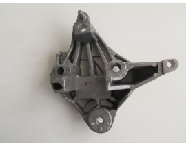 RENAULT CLIO- 2- HB- 98/01; MOTOR ÜST BAĞLANTI KULAĞI (TAKOZ) (ALÜMİNYUM)