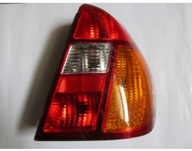 RENAULT CLIO- 2- SD- 02/06; STOP LAMBASI SOL (KIRMIZI/SARI/BEYAZ) DUYSUZ (MARS)