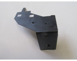 RENAULT CLIO- 4- HB- 13/16; ÖN TAMPON ÇAMURLUK BAĞLANTI BRAKETİ SAĞ (SAC) (EAGLE BODY)