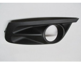 RENAULT FLUENCE- 13/16; SİS LAMBA KAPAĞI SAĞ SİS DELİKLİ (MAT SİYAH)