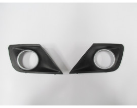 PEUGEOT 207- 09/12; SİS LAMBA KAPAĞI SAĞ/SOL SET (2 PARÇA) SİS DELİKLİ ÇERÇEVESİ GRİ