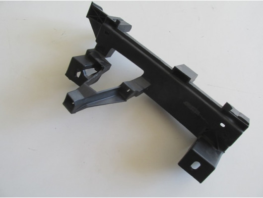 PEUGEOT 307- 06/08; FAR ALT BAGLANTI BRAKETI SOL PLASTIK (TYG)