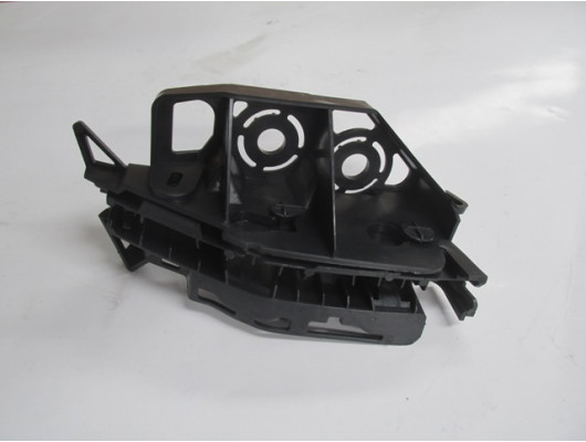 PEUGEOT 308- 11/13; ÖN TAMPON BRAKETİ SAĞ (PLASTİK) (LM)