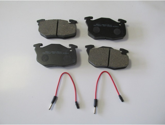 PEUGEOT 405- 87/96; ÖN FREN BALATASI (2 KABLOLU) (DISK) (105X54,1X18) (BRAMAX)