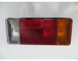 IVECO DAILY- 90/98; STOP LAMBASI SAĞ KIRMIZI/BEYAZ (SOKETİ ORJİNAL TİP DEĞİL) (FAMELLA)