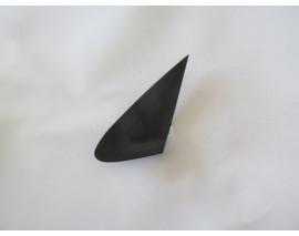 FIAT GRANDE PUNTO- 06/12; KAPI AYNA MUSKASI SOL (ÇAMURLUK ÜST ÜÇGEN PLASTİĞİ)