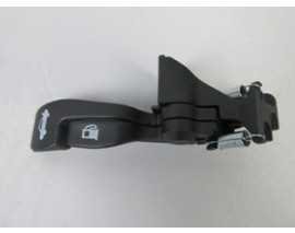 TOYOTA COROLLA- AE111- 99/00; BAGAJ KAPAĞI VE DEPO KAPAĞI İÇ AÇMA KOLU (MANDALI) PLASTİK (EURO BODY)