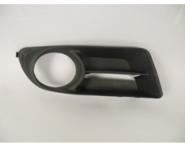 TOYOTA COROLLA- ZZE121- 05/06; SİS LAMBA KAPAĞI SAĞ YUVARLAK DELİKLİ (EURO BODY)