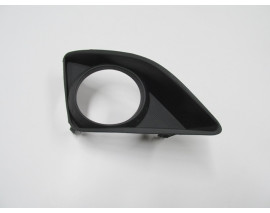 TOYOTA COROLLA- E150- 07/10; SİS LAMBA KAPAĞI SAĞ SİS DELİKLİ (FPI)