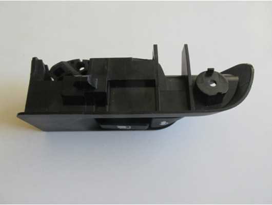TOYOTA COROLLA- NDE180- 13/18; BAGAJ KAPAGI VE DEPO KAPAGI IÇ AÇMA KOLU (MANDALI) PLASTIK
