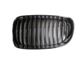 BMW 1 SERI- E87- 09/11; ÖN PANJUR SOL SİYAH/NİKELAJ ÇERÇEVELİ (TYG)