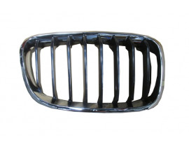 BMW 1 SERI- F20- 12/15; ÖN PANJUR SAĞ NİKELAJLI/İÇ PETEKLERİ SİYAH (TYG)