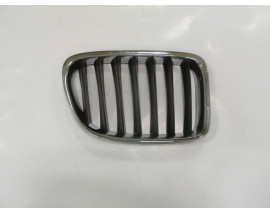 BMW X1- E84- 13/15; ÖN PANJUR SAĞ NİKELAJLI/ İÇ PETEKLERİ SİYAH