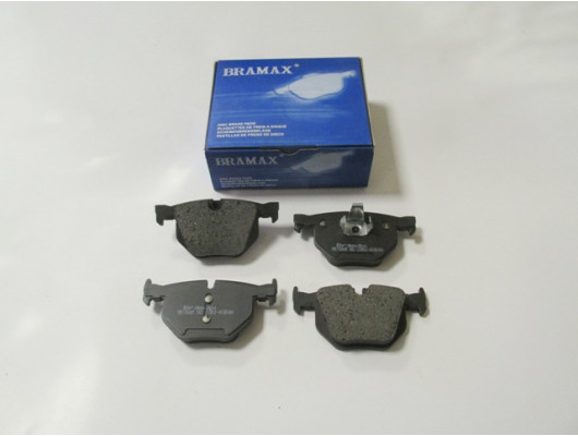 BMW X5- E70- 07/13; ARKA FREN BALATASI (KABLOSUZ)(DİSK)(121.9x58.1x16.3/121.9x59.3x16.3)(BRAMAX)