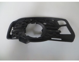 MERCEDES C CLASS- W204- 07/11; SİS LAMBA KAPAĞI SAĞ SİS DELİKLİ (TW)