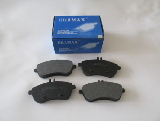 MERCEDES C CLASS- W204- 07/11; ÖN FREN BALATASI (KABLOSUZ)(DİSK) (146.2X71.5X19.5)(BRAMAX)