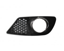 MERCEDES C CLASS- W204- 11/13; SİS LAMBA KAPAĞI SAĞ SİYAH (SİS DELİKLİ/NİKELAJ ÇERÇEVELİ) (AMG) (TW)