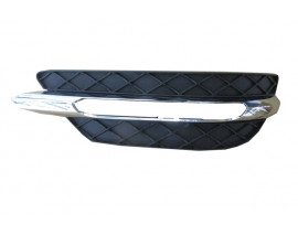 MERCEDES C CLASS- W204- 11/13; SİS LAMBA KAPAĞI SAĞ (NİKELAJ ÇITASI İLE BİRLİKTE) (TW)