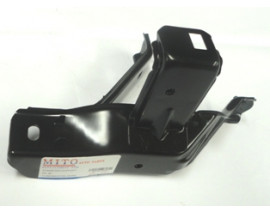 TOYOTA HILUX- PICK UP LN145- 98/01; ÖN ÇAMURLUK İÇ BAĞLANTI BRAKETİ SOL (TW)