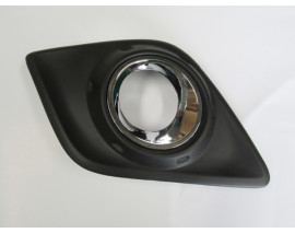 TOYOTA HILUX- PICK UP- 15/19; SİS LAMBA KAPAĞI SAĞ SİS DELİKLİ (SİS YUVASI NİKELAJLI) (CASP)