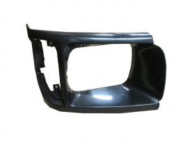 TOYOTA HIACE- MİNİBÜS- 89/97; FAR ÇERÇEVESİ SAĞ (MY)