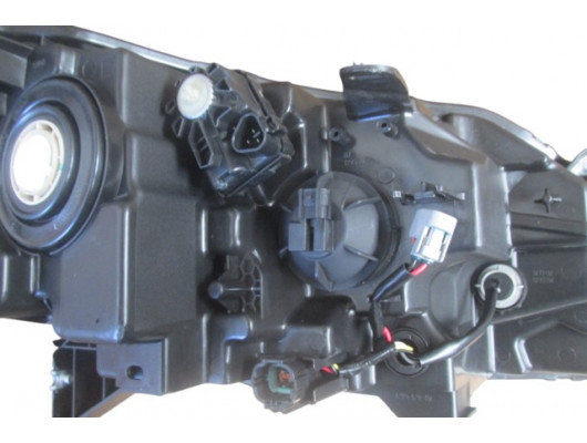 NISSAN QASHQAI- J11- 14/16; FAR LAMBASI SOL ELEKTRİKLİ/MOTORLU/MERCEKLİ/LEDLİ (H7/H11)(E MARKLI)(RIA