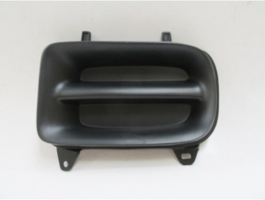 MAZDA 323- FAMILIA- 95/97; SİS LAMBA KAPAĞI SAĞ SİS DELİKSİZ (TYG)