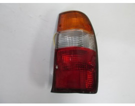 MAZDA B2500- PICK UP- 01/03; STOP LAMBASI SAG SARI/BEYAZ/KIRMIZI (AA MOTOR/DEPO)