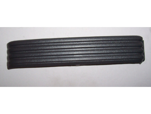 MAZDA E2200- MİNİBÜS- 88/95; ARKA TAMPON UCU SOL TIRTIRLI (PLASTİK)