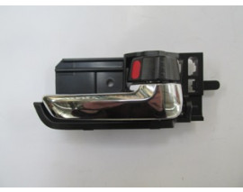 SUZUKI SWIFT- 05/11; ÖN KAPI İÇ AÇMA KOLU SAĞ SİYAH/NİKELAJLI (HUSHAN)