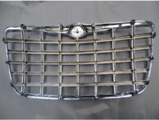 CHRYSLER 300C- 05/11; ÖN PANJUR GÜMÜS GRI (BFN)