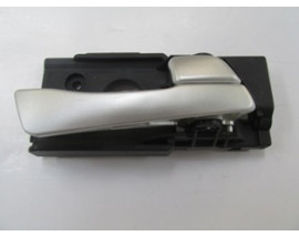 HYUNDAI ACCENT- BLUE- 11/18; ÖN KAPI İÇ AÇMA KOLU SAĞ SİYAH (ELCEĞİ GÜMÜŞ GRİ) (HUSHAN)